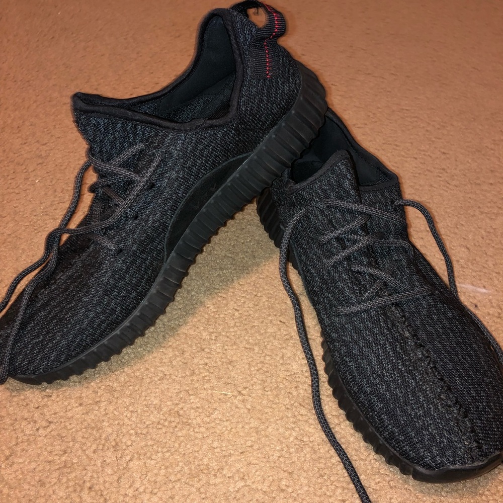 YEEZY’s Pirate Black